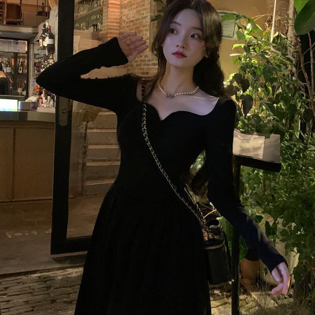 法式千金風長袖連衣裙女秋季新款復古修身顯瘦長裙裙子