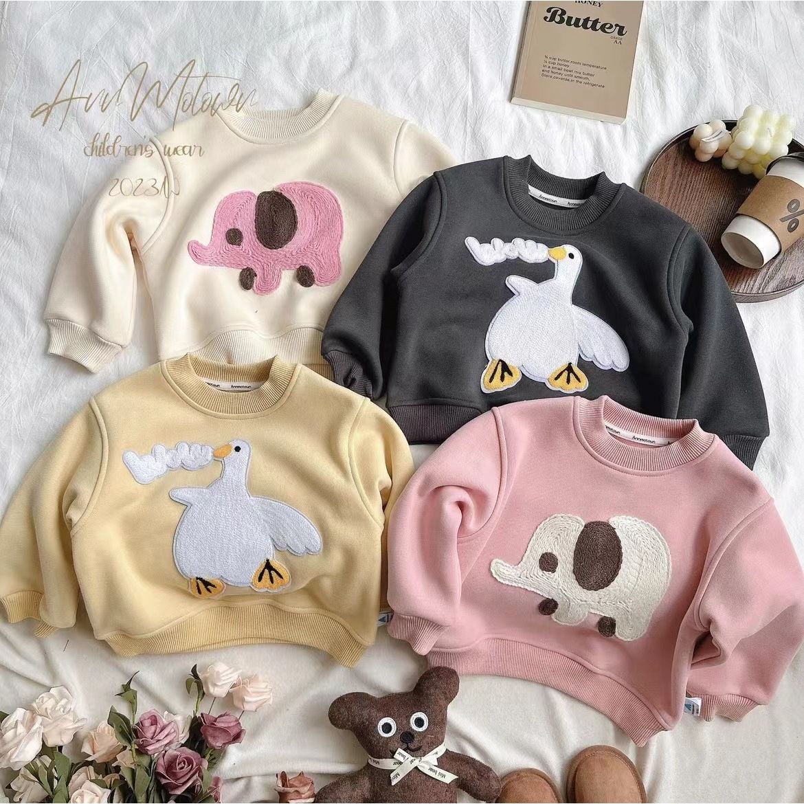 Children's Clothing  Girls Winter New Style Velvet Cartoon Print Sweater Baby Girl Versatile Outerwear Warm Top