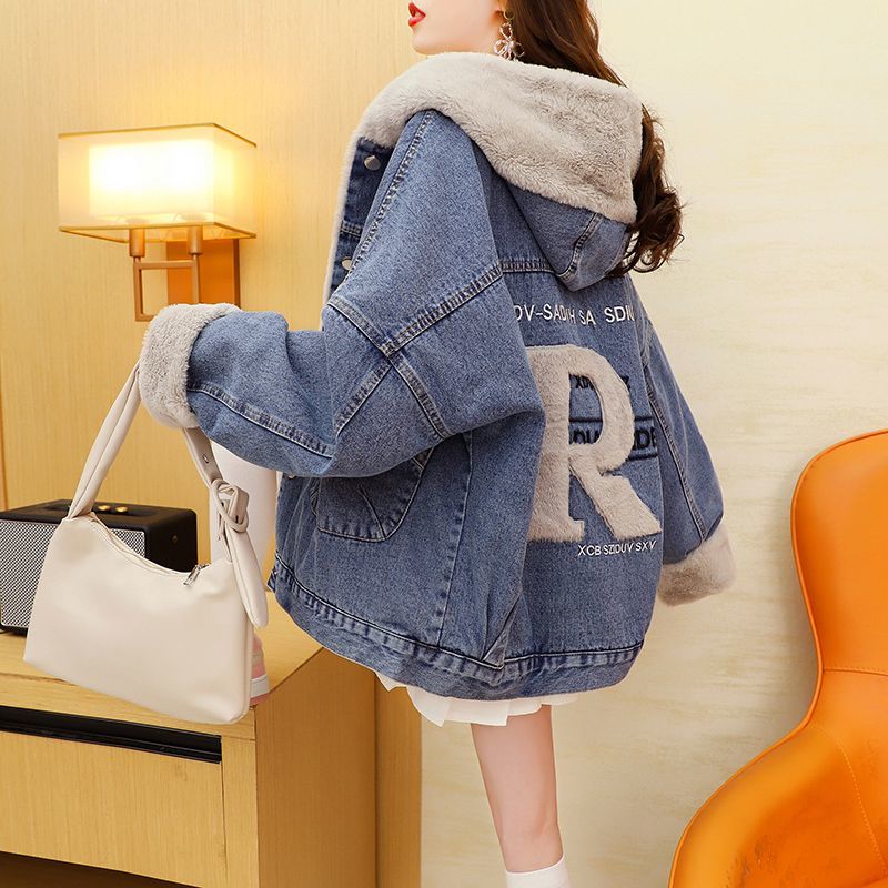 Lamb wool denim jacket for women 2023 autumn and winter new loose casual lazy style plus velvet thickened cotton coat