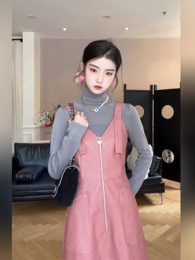 【品牌LALADUDU】胖mm甜辣妹時尚休閒背帶連衣裙女內搭打底衫套裝