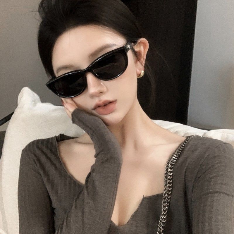 Retro cat-eye black hottie European and American sunglasses for women, high-end small face anti-UV glare gm sunglasses