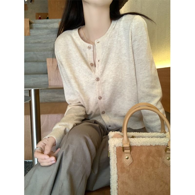 Niche apricot inner knitted sweater for women, autumn design, lazy style, long-sleeved top, short cardigan jacket