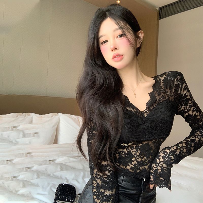 網紅性感黑色蕾絲打底衫女法式春夏V領辣妹百搭小衫長袖上衣