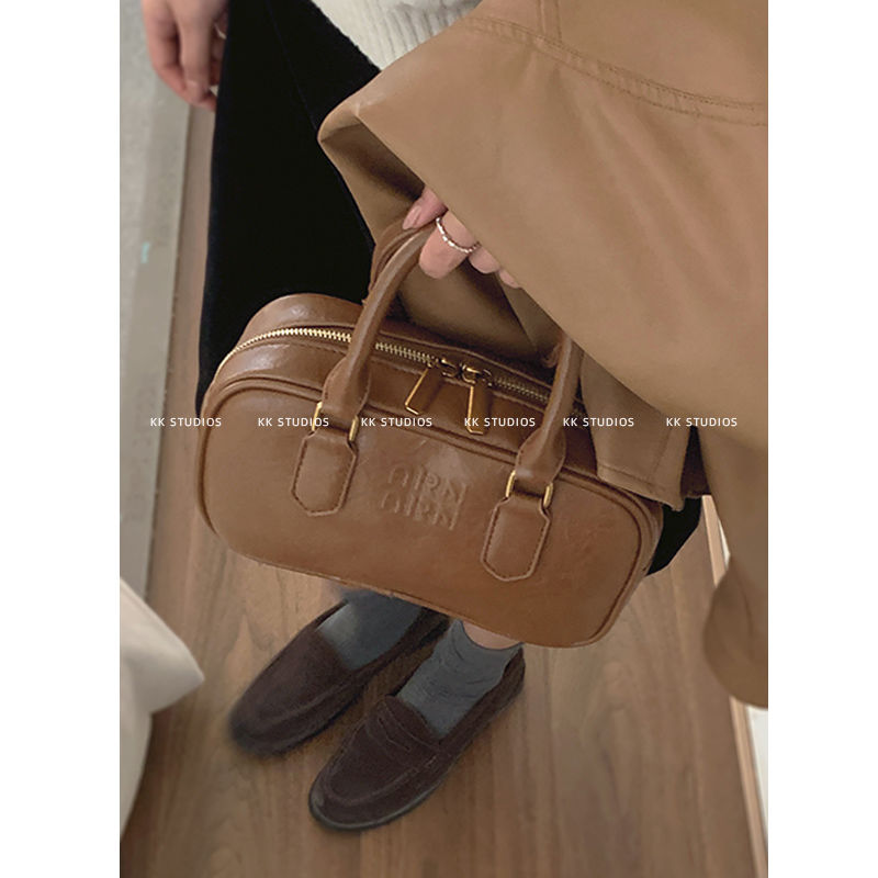 Autumn and winter retro small bags 2023 new women's bags this year's most popular cross-body bags super popular handheld small square bags