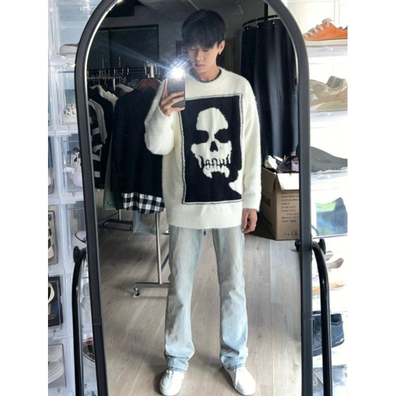 Trendy brand American handsome skull sweater for men and women new winter round neck loose lazy style high-end knitted sweater trend