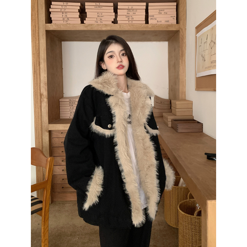 復古拼接黑色毛毛牛仔外套女冬季新款加絨加厚寬鬆中長款棉服夾克