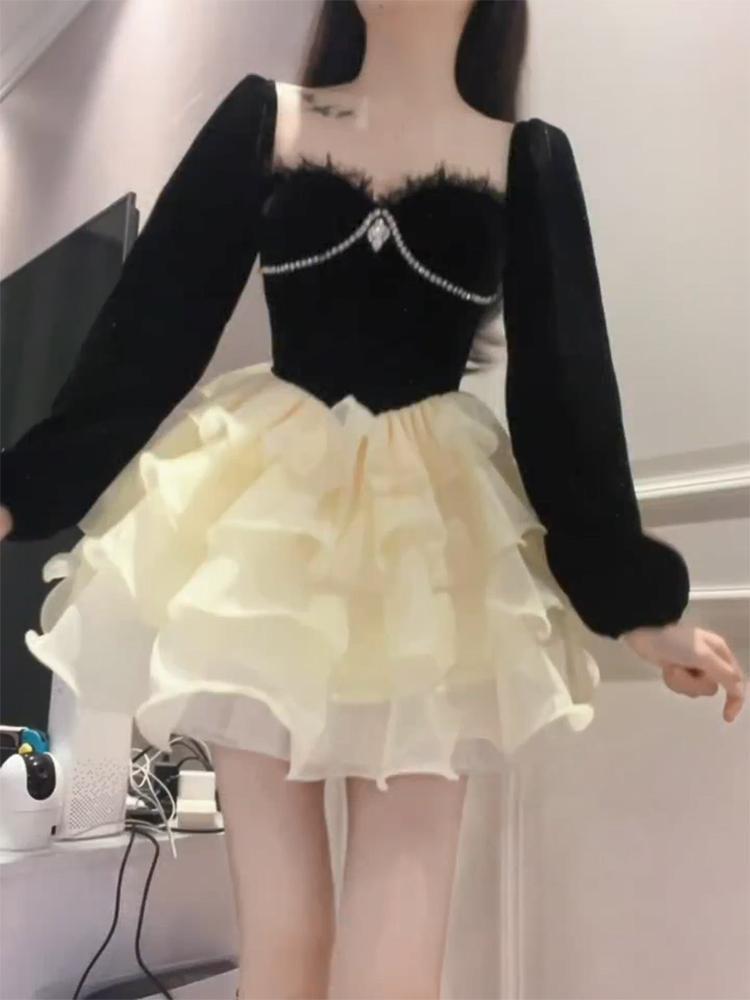 【品牌LALADUDU】胖mm法式方領連衣裙女秋冬高級感收腰顯瘦蓬蓬裙