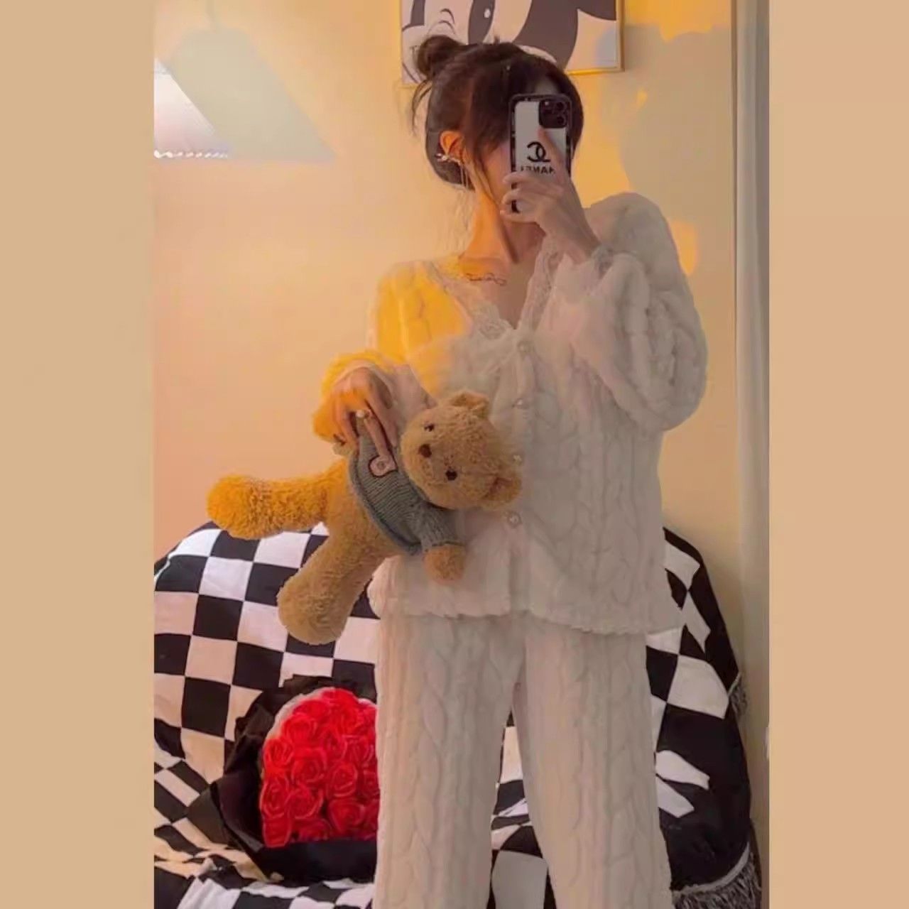 2023年新款珊瑚絨睡衣女秋冬季可愛卡通網紅風加絨加厚家居服套裝