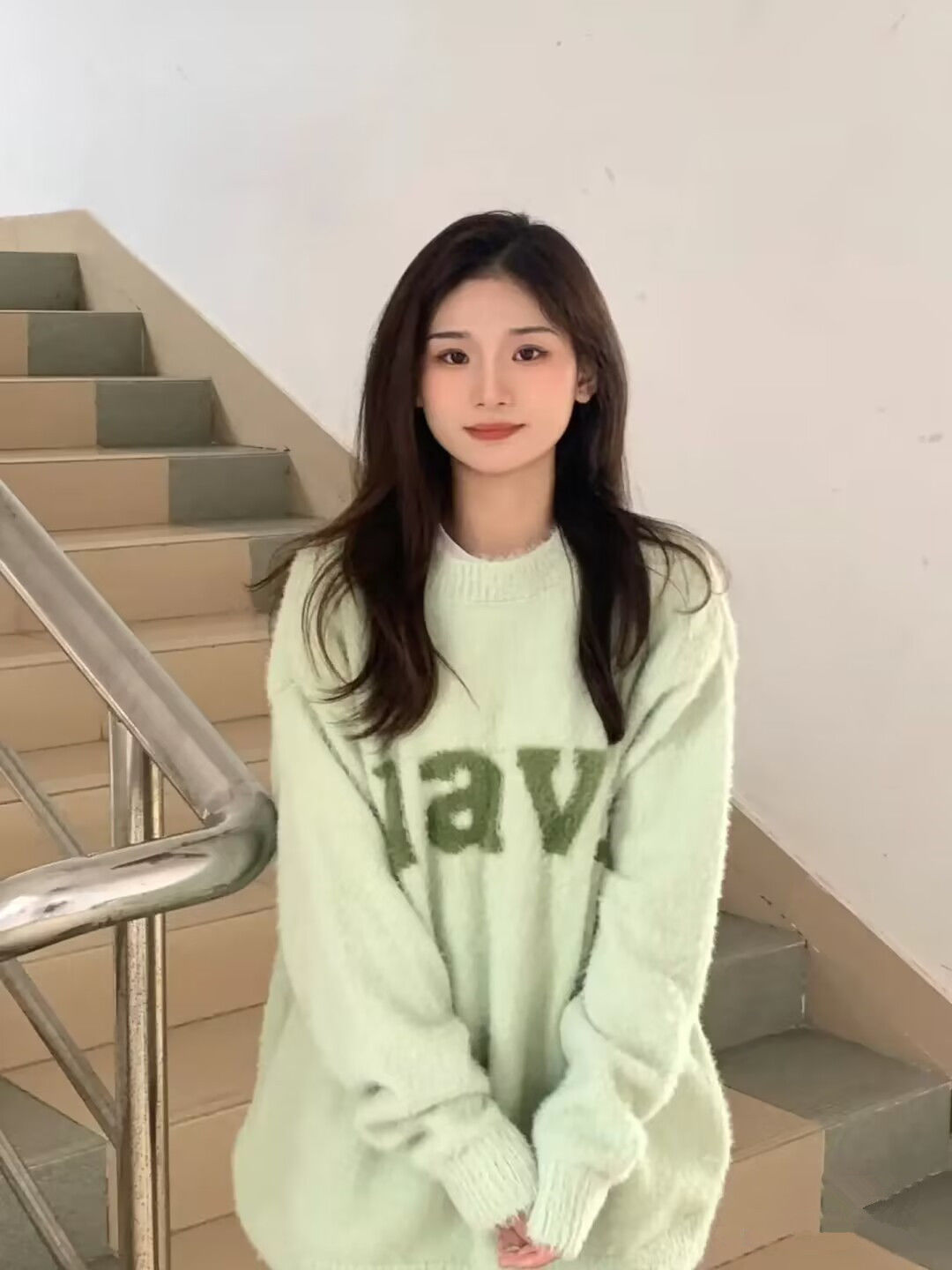 慵懶風設計感毛絨絨針織衫上衣2023秋冬女套頭加厚水貂絨寬鬆毛衣