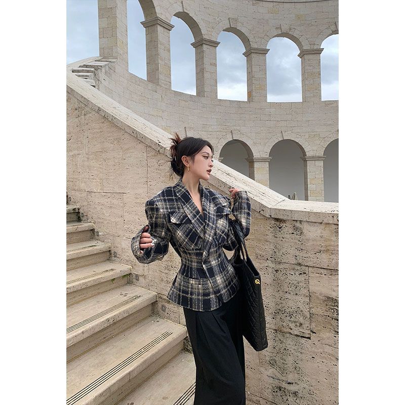 The British lady's waist-cinching hottie plaid suit women's double-breasted short woolen pure desire college style coat