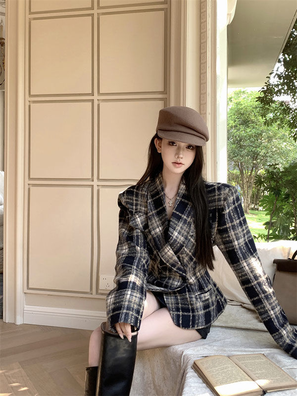 英倫大小姐加厚格子呢西裝女秋冬百搭雙排扣收腰短款毛呢外套開衫