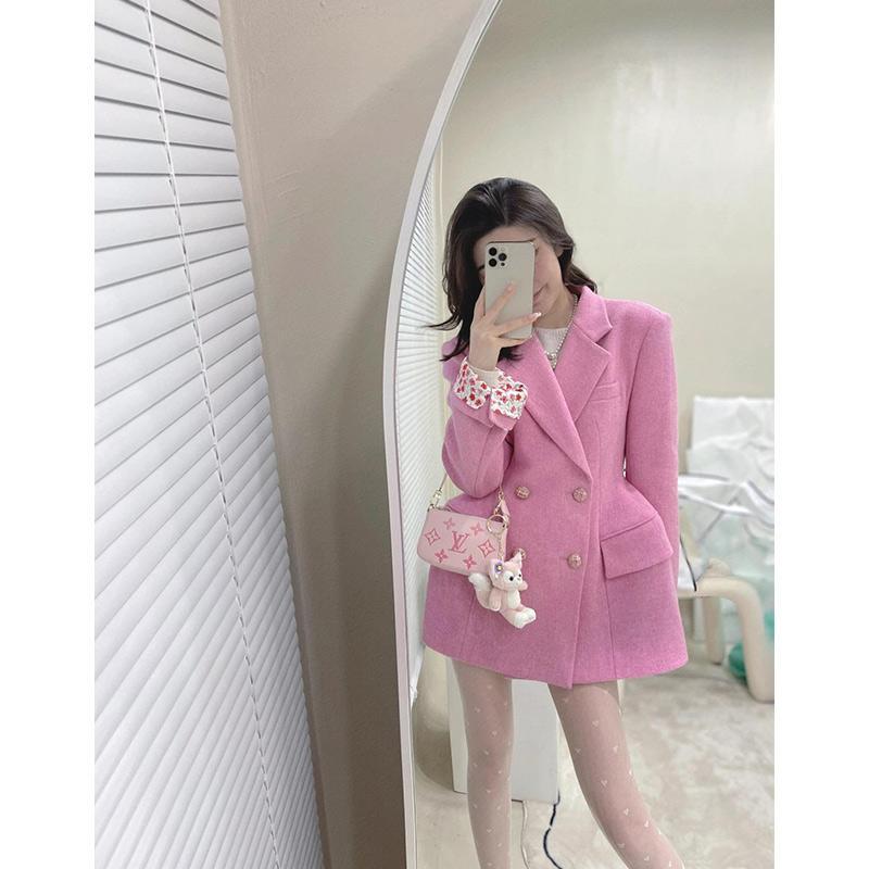 High-end pink suit jacket for women in autumn and winter new niche design temperament age-reducing small fragrance professional suit