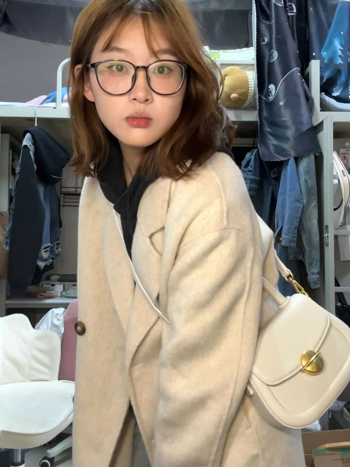 Literary, casual and versatile niche handbags 2023 new high-end and stylish saddle bag commuter crossbody bag for women