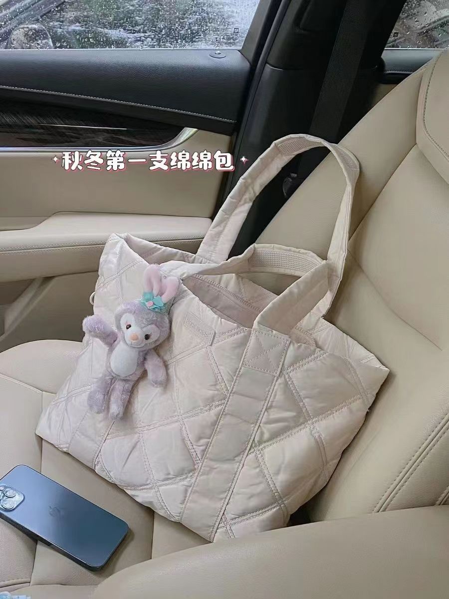Simple niche high-looking commuter large-capacity shopping bag autumn and winter versatile design rhombus feather tote bag