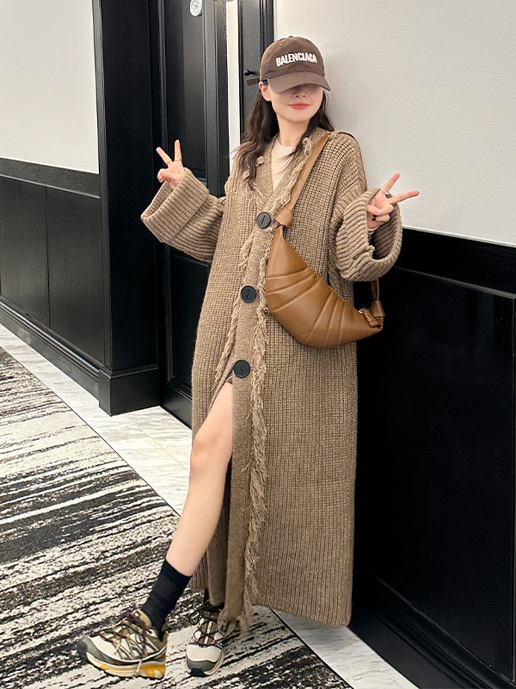 Japanese retro lazy style mid-length sweater coat women's tassel autumn and winter loose outer knee knitted cardigan