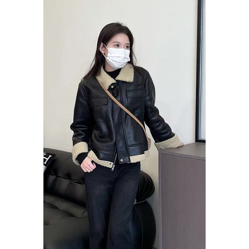 American retro black leather jacket with small fragrance style winter new design casual lamb velvet fur one-piece jacket for women