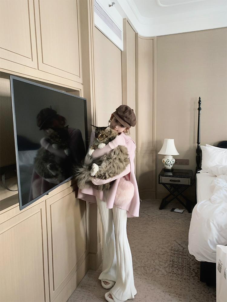  autumn and winter new style this year's popular rich daughter Xiaoxiang style pink temperament high-end bow coat for women