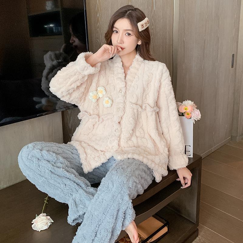 珊瑚絨睡衣女高級感秋冬季甜美可愛花朵加絨加厚法蘭絨家居服套裝