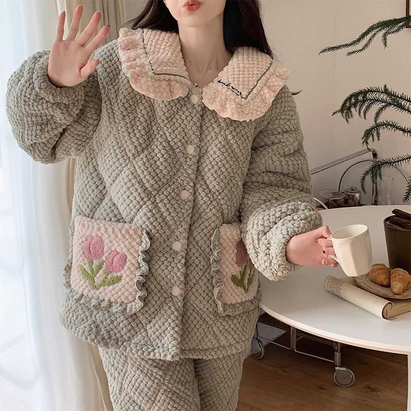 Pajamas winter warm three-layer quilted suit women's flannel cute plus velvet thickened student coral velvet home clothes