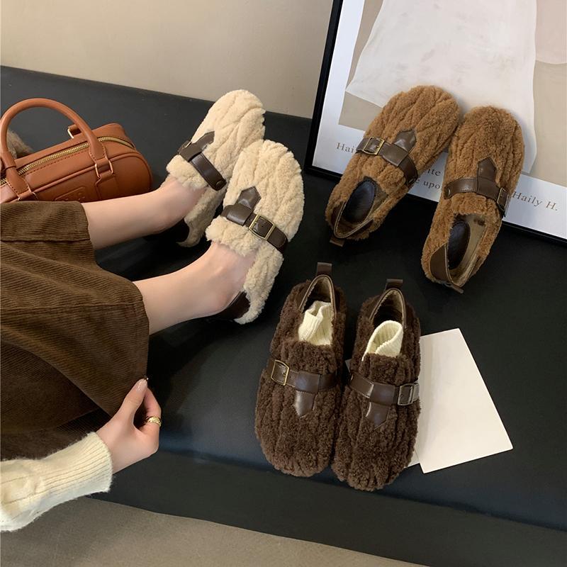 High-end Internet celebrity furry shoes for women for autumn and winter outer wear  new retro flat-soled plush furry shoes