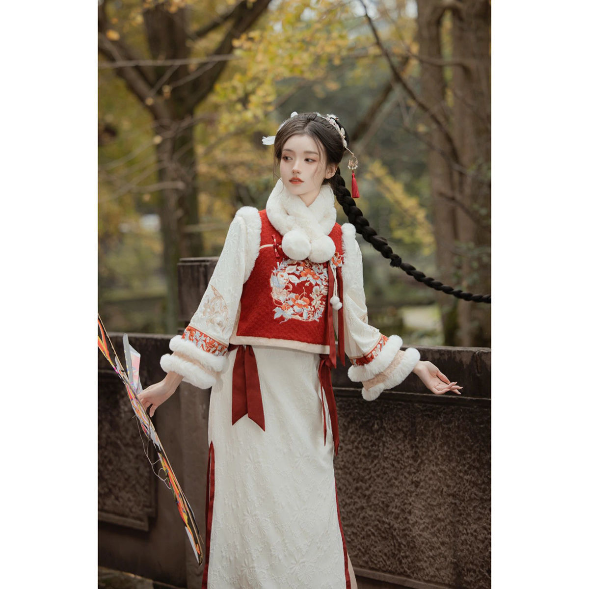 秋冬女装新款2023端庄大气高级感超好看新中式国风白色连衣裙套装
