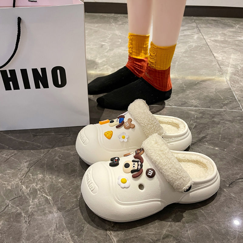 Plush velvet Crocs Winter Women's Winter Outerwear 2023 New Cute Boss Dog Plush Cotton Two-Wear Plush Slippers