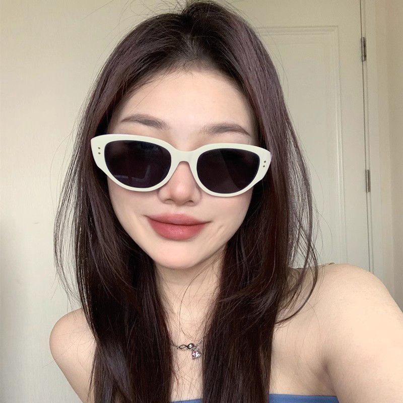 復古米白框貓眼gm墨鏡女方圓臉顯瘦超輕百搭氣質高級感網紅太陽鏡