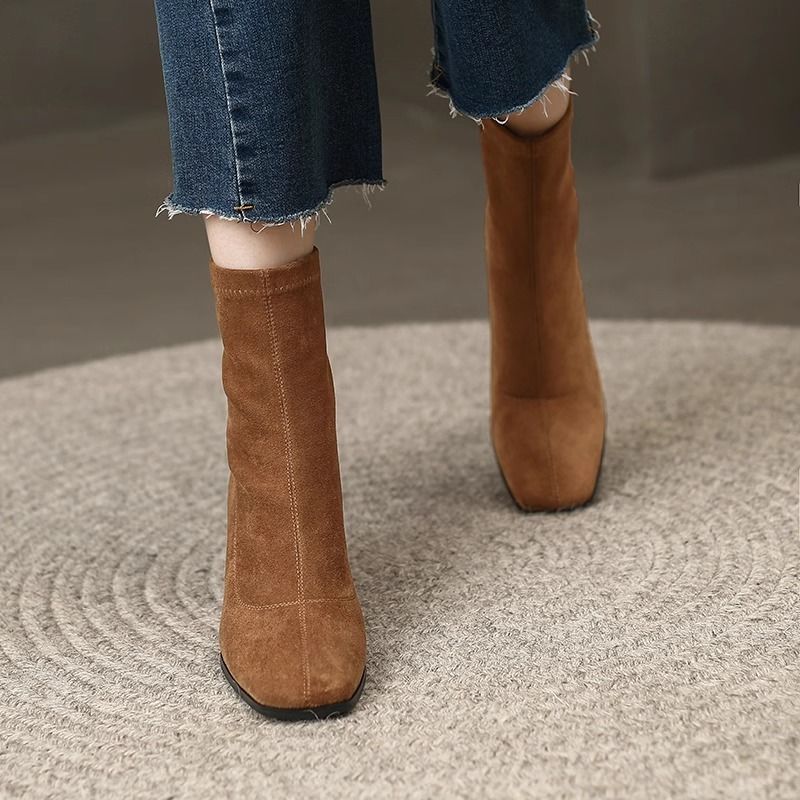 Classic giant, easy to wear, super beautiful caramel color square toe high-heeled elastic short boots with back zipper, slim and elegant sock boots