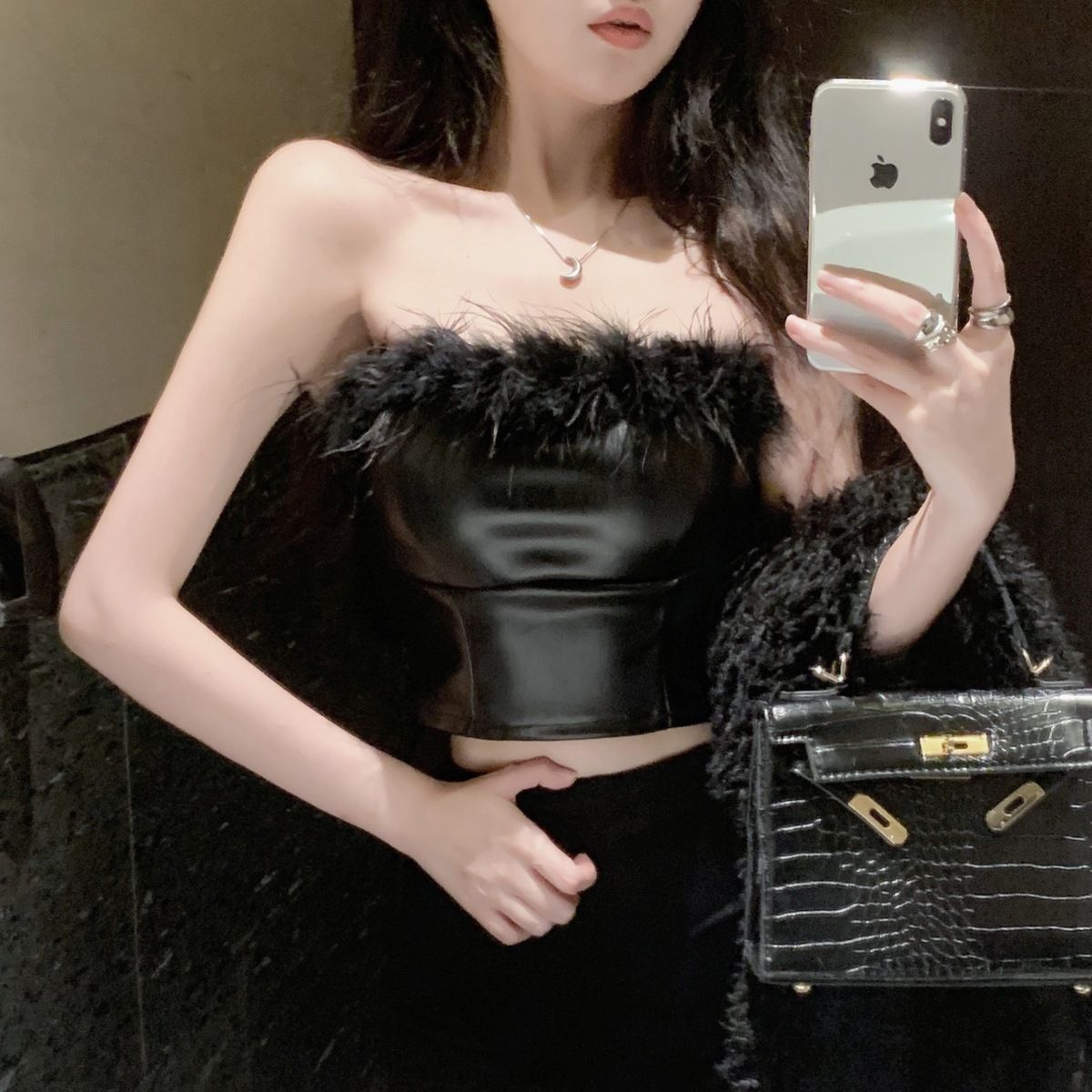 2023秋冬辣妹性感毛毛皮抹胸背心內搭打底設計感上衣女外穿T恤女