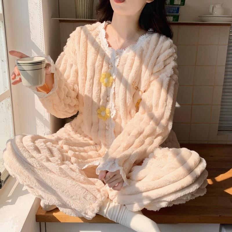 小個子法蘭絨睡衣女生小眾2023年秋冬季新款珊瑚絨休閒家居服套裝