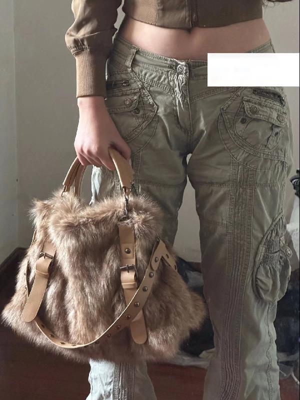 2023 new niche trendy textured fur bag Maillard style retro large capacity tote bag hand shoulder bag