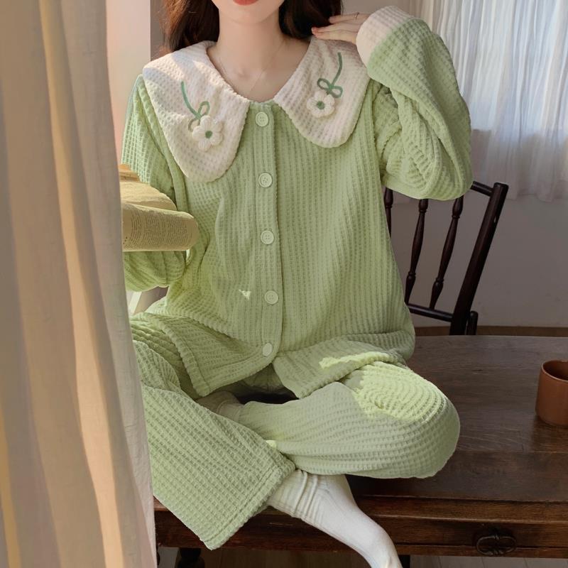 睡衣女秋冬季加厚珊瑚絨法蘭絨開衫紐扣娃娃領家居服套裝2023新款