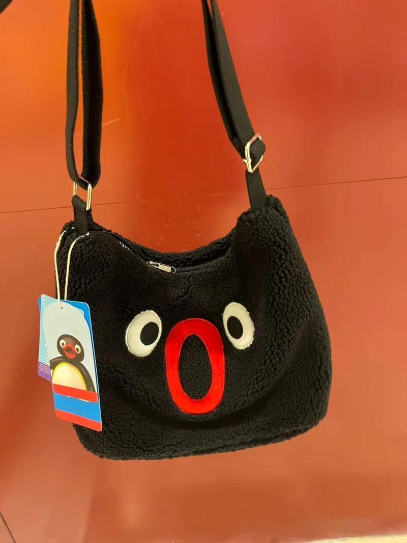 Autumn and winter double-sided plush cute penguin bag large capacity niche bag 2023 new furry shoulder crossbody bag