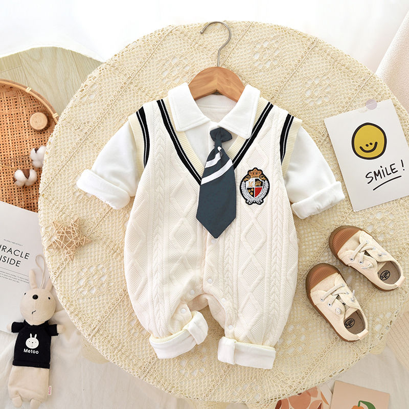 Newborn baby clothes, double layer thickened coat, spring and autumn baby jumpsuit, long-sleeved harem, outdoor crawling suit, super cute