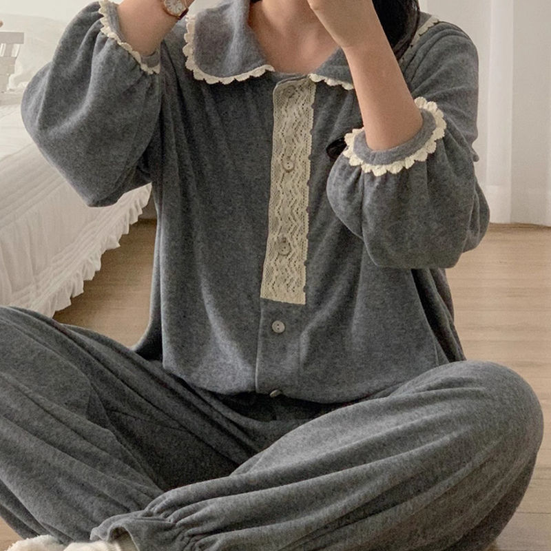 Korean autumn and winter cute little lapel lace women's pajamas women's sweet doll shirts that can be worn outside as a home clothes for age reduction