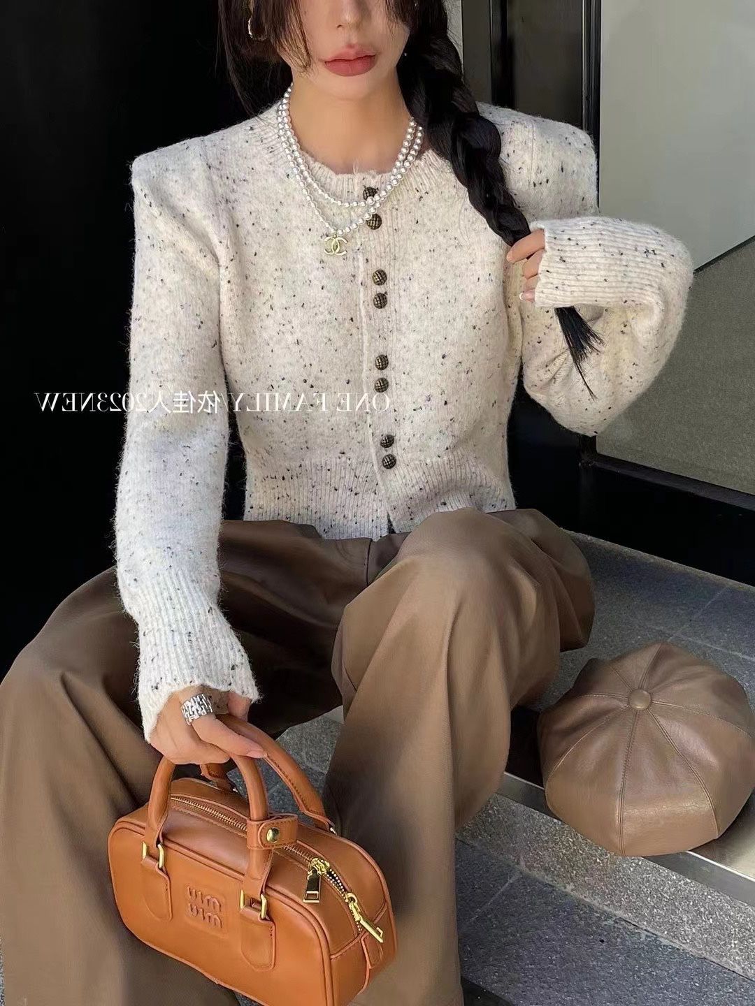 圓領排扣長袖設計感毛衣女冬季新款韓版修身純色百搭氣質上衣