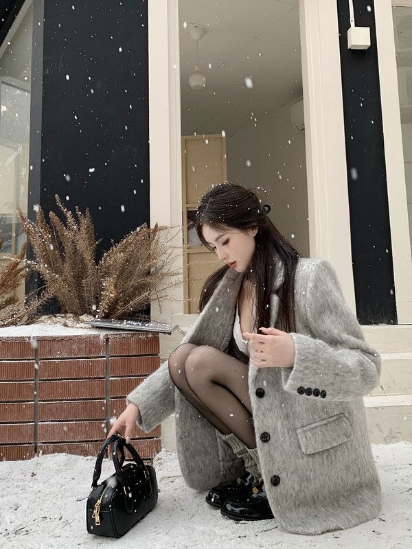秋冬新款韩版气质高级感灰色毛呢外套女宽度百搭显瘦加厚西装外套