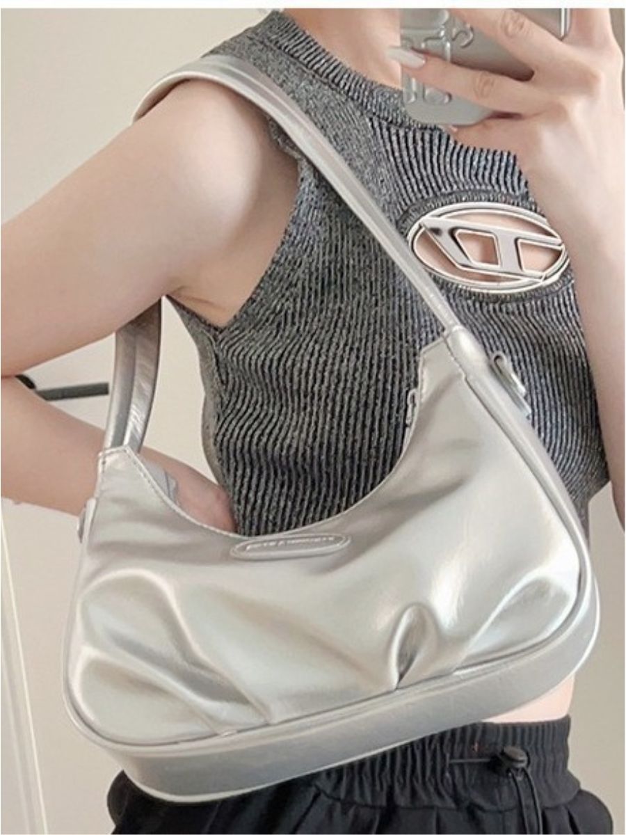 Niche texture silver bag for women  new trendy autumn shoulder crossbody bag high-end armpit crescent bag