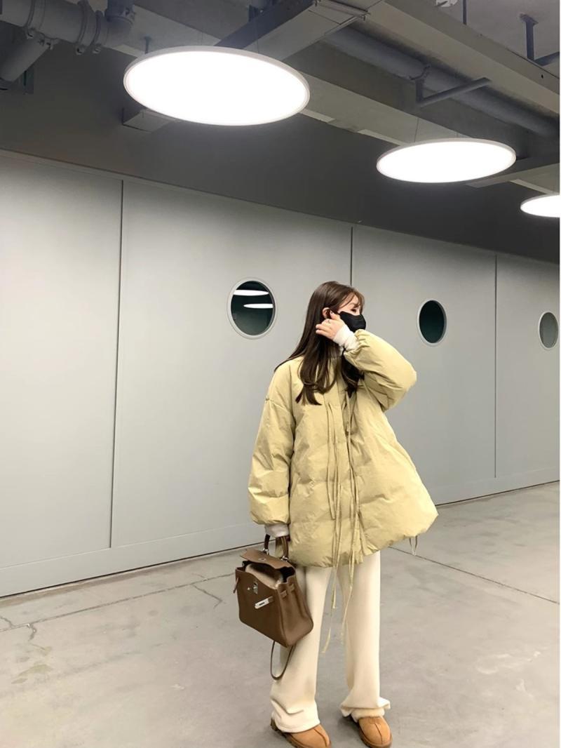 Korean version of loose-fitting women's winter new style high-end, flesh-covering, slimming, fashionable and warm mid-length cotton jacket