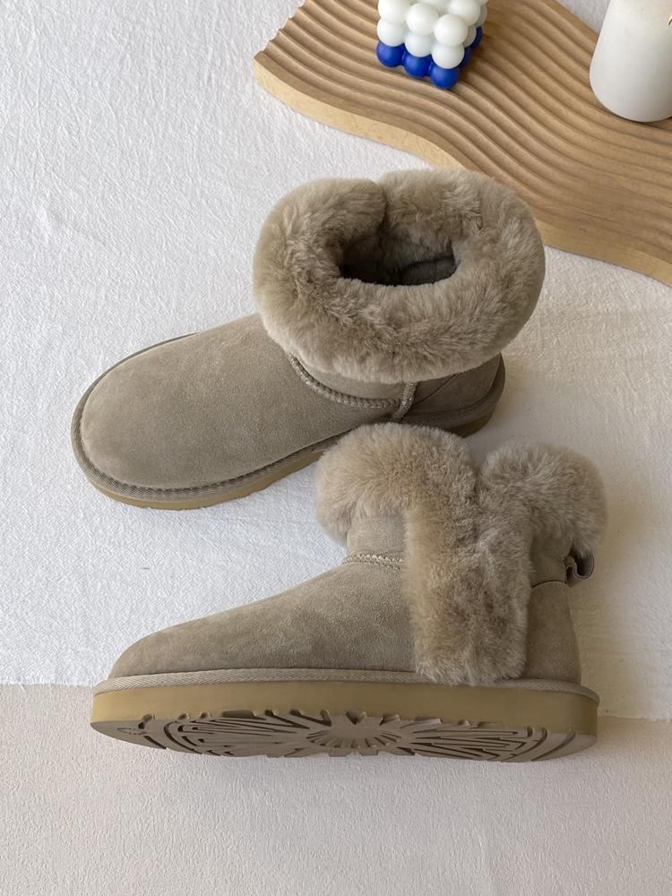 Winter snow boots, short cuffed women's boots, fur integrated warm Northeastern large cotton shoes, flat heels and soft soles