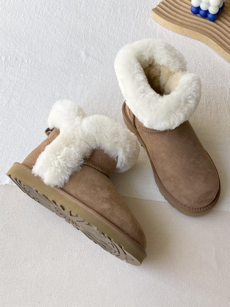 Winter snow boots, short cuffed women's boots, fur integrated warm Northeastern large cotton shoes, flat heels and soft soles