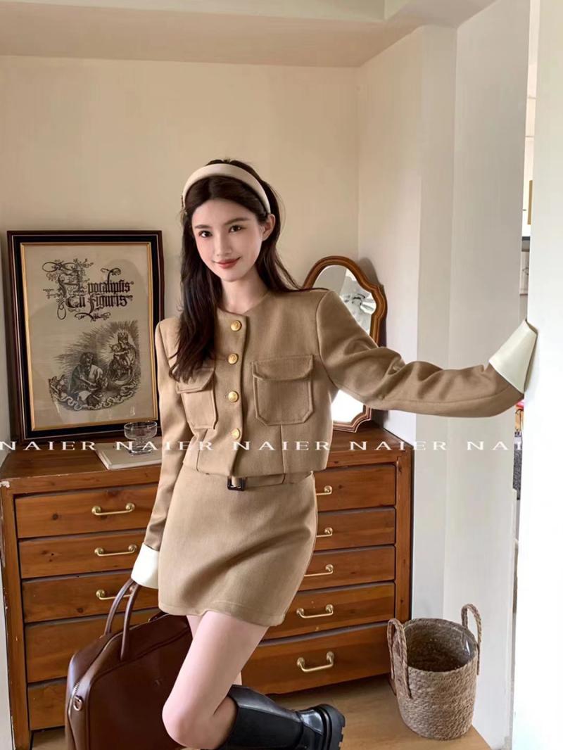2023秋季小香風套裝裙高級感洋氣設計名媛氣質短套裝兩件套女潮流