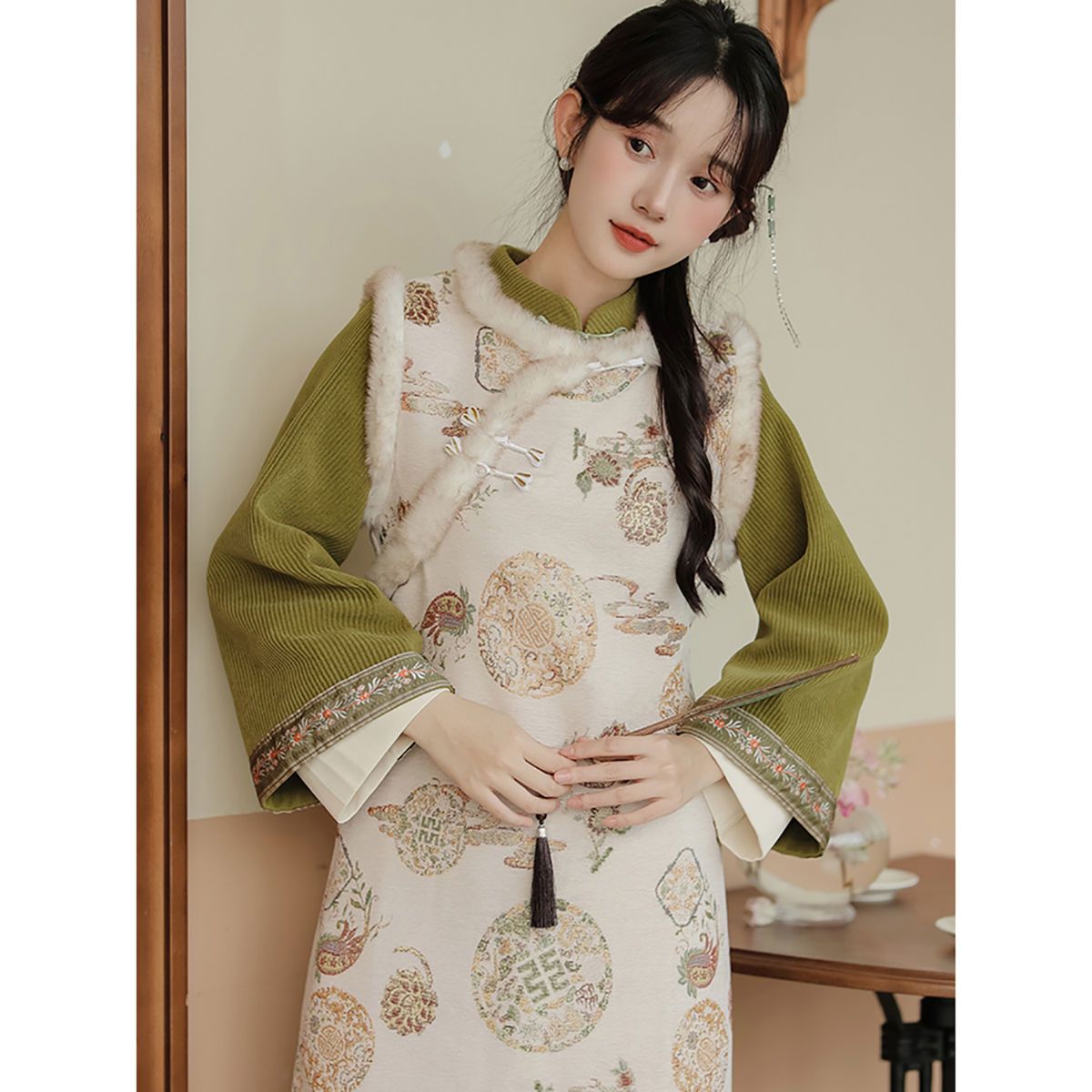 新中式旗袍改良年輕款少女民國風套裝秋冬漢服馬甲配連衣裙兩件套