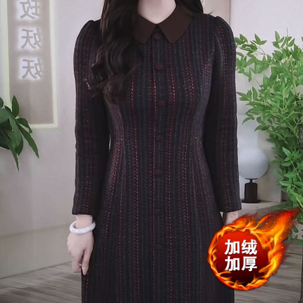 貴妃絨冬季連衣裙2023新款女高檔媽媽氣質加絨加厚娃娃領打底裙子