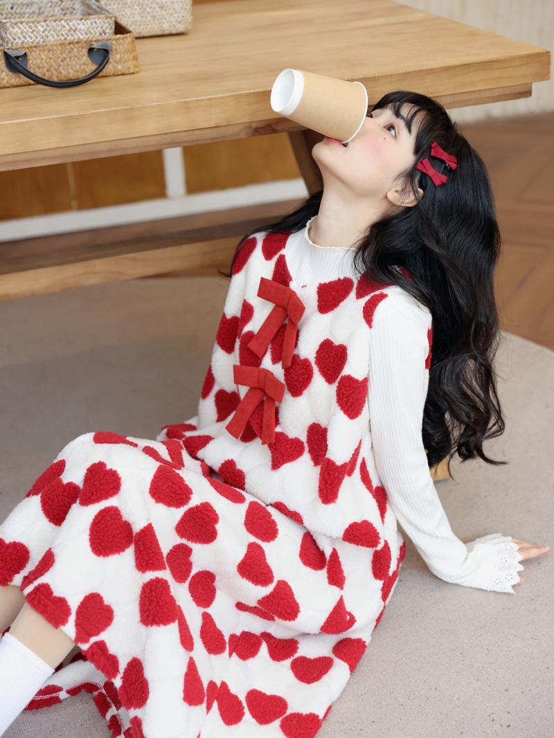 紅色愛心羊羔毛背帶連衣裙女秋冬新款甜系寬鬆休閒百搭背帶裙長裙