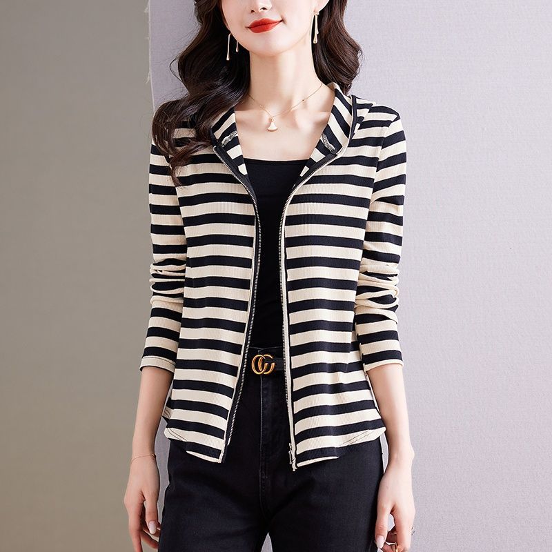 Paper Man Striped Series  Autumn New Yangzi Yarn Wool Skinny Texture Knitted Hooded Cardigan Top