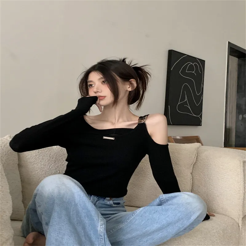 露肩短款上衣女設計感德絨秋冬季新款純欲辣妹別致黑色長袖T恤