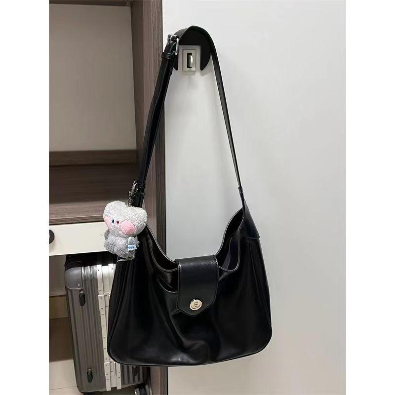 2023 Korean Autumn and Winter Women's Bag Retro Oil Waxed Shoulder Commuting Large Bag Tote Bag Fashionable Large Capacity Crossbody Bag