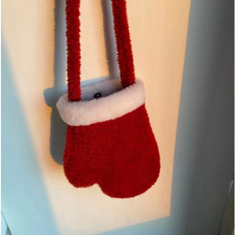 冬季新款圣诞手套包2023小众时尚元旦红色斜挎包包洋气单肩毛毛包
