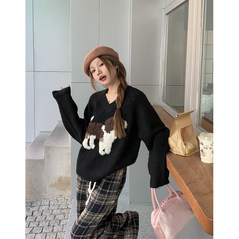 Lazy style V-neck pullover sweater for women in autumn and winter new retro soft and waxy loose age-reducing long-sleeved knitted top